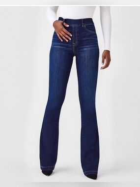 NEW WITH TAG. SPANX Classic Dark Blue Flare Jeans